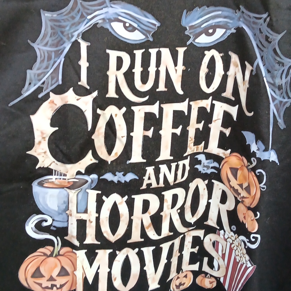 🆕️MENS XXL "I RUN ON COFFEE & HORROR MOVIES" GRAPHIC TSHIRT - Picture 13 of 13